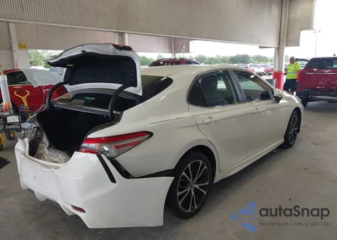 2019 Toyota Camry Se z USA, uszkodzony, nr VIN 4T1B11HK3KU824373